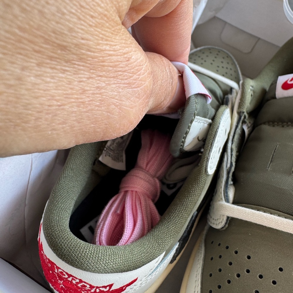 New Nike Jordan Travis Scott shoes 12C - Picture 4 of 6